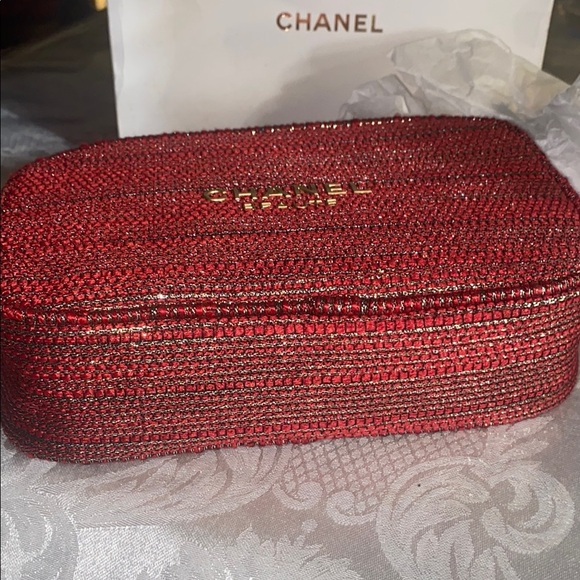 Chanel Red and Gold Cosmetic Case - Picture 5 of 10